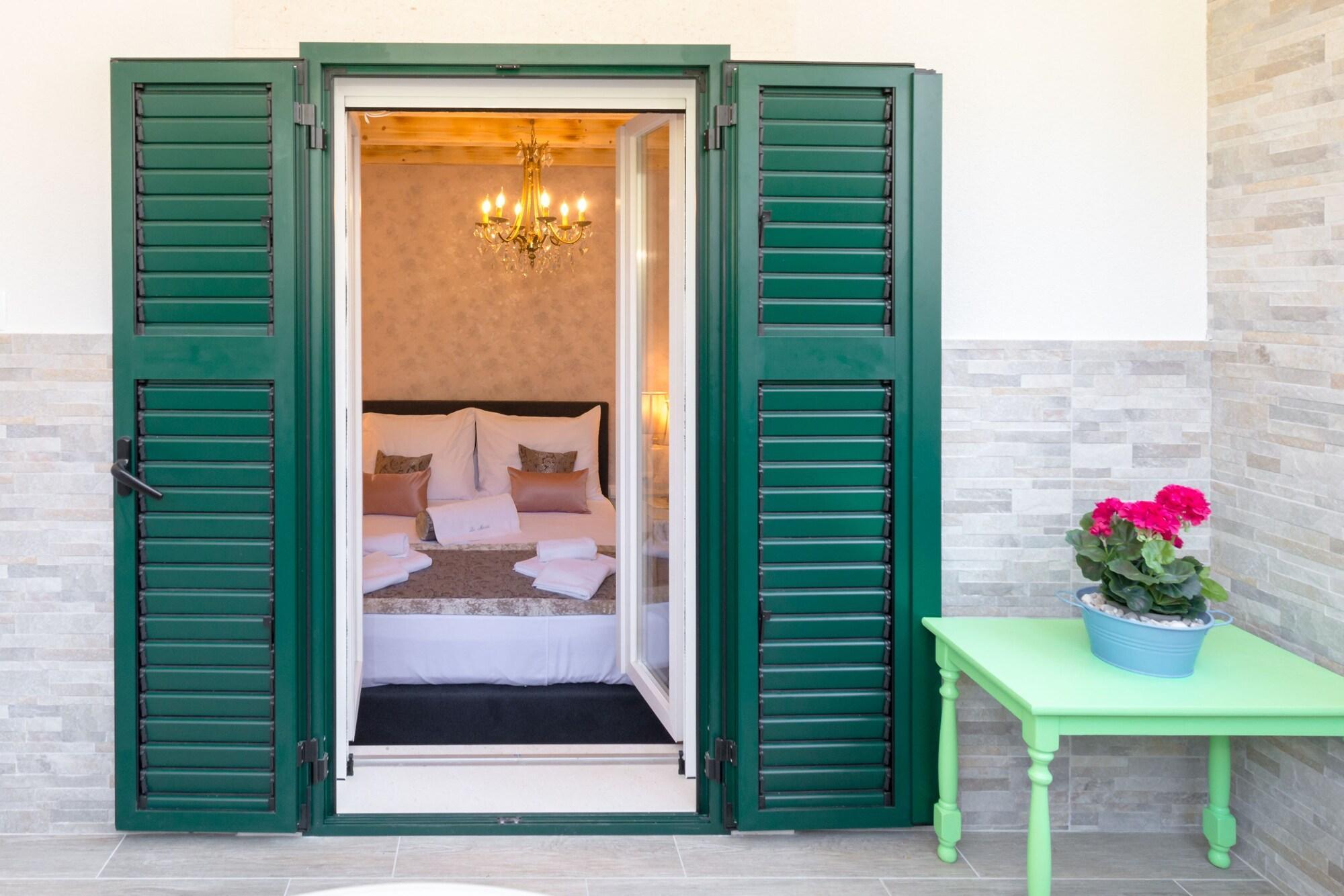 Le Monde Luxury Accommodation Split Exterior photo