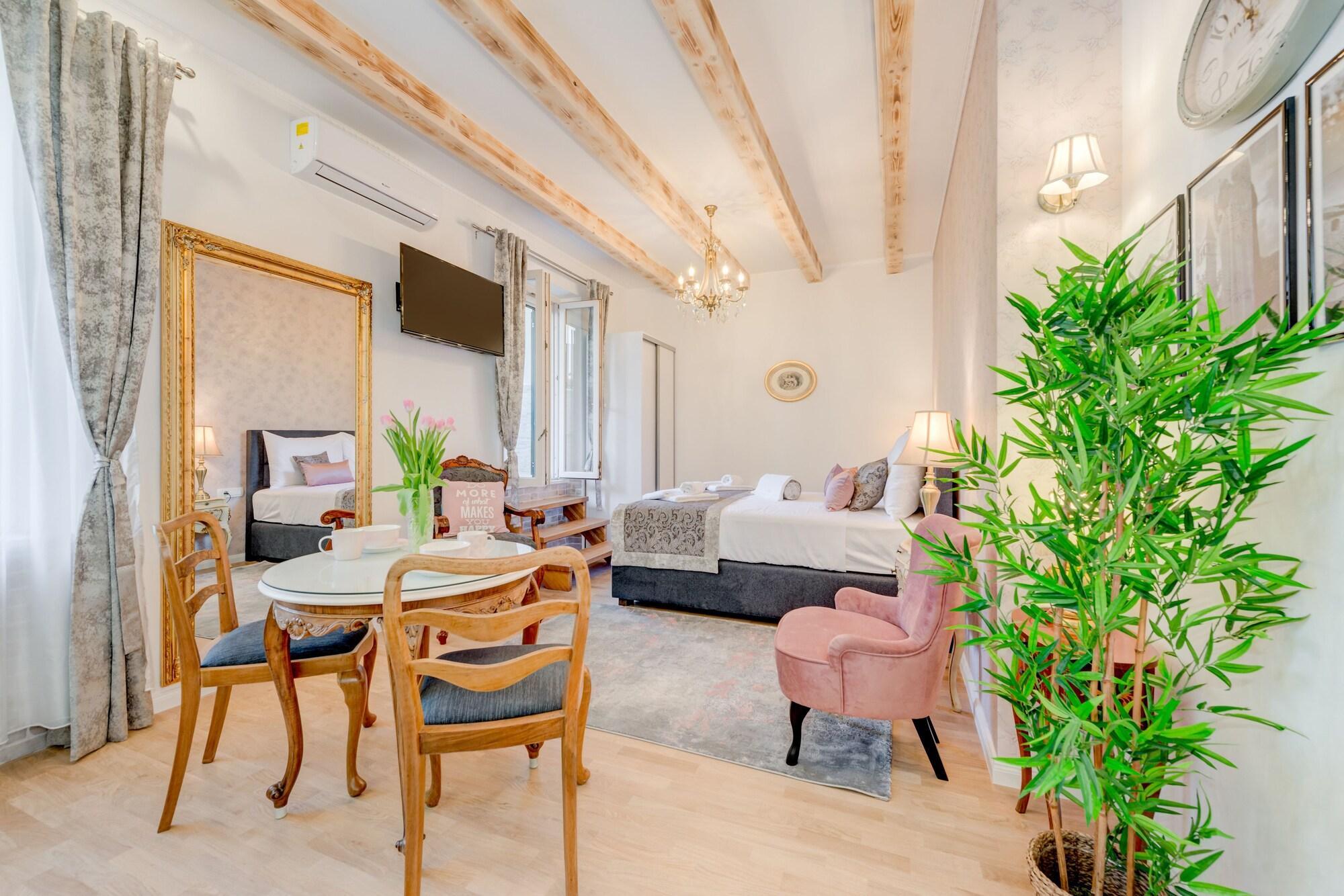 Le Monde Luxury Accommodation Split Exterior photo
