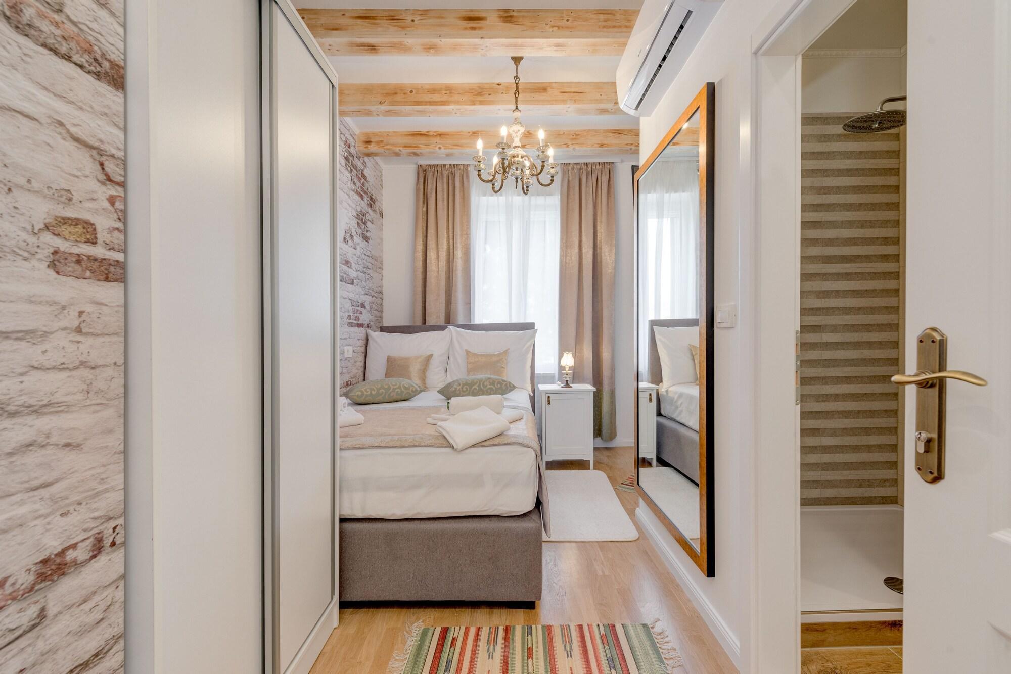 Le Monde Luxury Accommodation Split Exterior photo